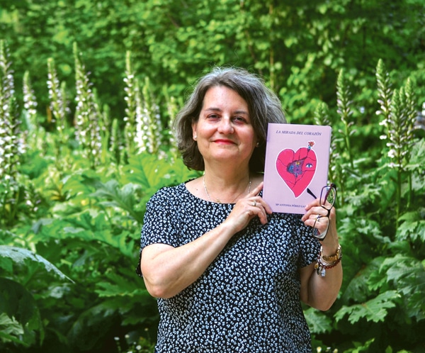María Antonia Pérez publica ‘La mirada del corazón’