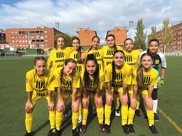 La Escuela Municipal de Fútbol Femenino de la A.D. Villaverde Bajo